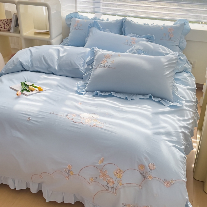 91家纺网 家纺一手货源 找家纺 U品汇 A类全棉色织水洗棉刺绣花四件套纯棉100%韩版小清新 梦迪妮-晴空蓝