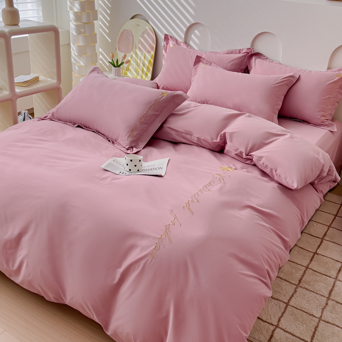 91家纺网 家纺一手货源 找家纺 U品汇 A类全棉色织水洗棉刺绣花四件套纯棉100%床单被套 可可小香-雅朵粉