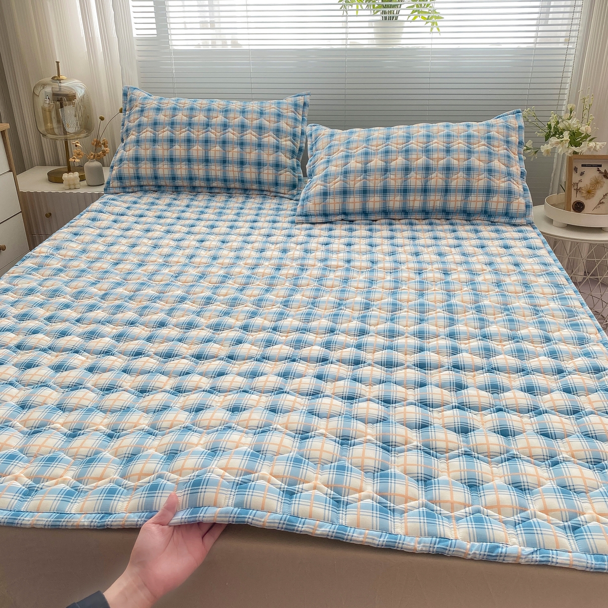 91家纺网 家纺一手货源 找家纺 恋绒家纺 2025新款A类纯棉（隔尿 防水）抗菌软床垫 寻彩空间