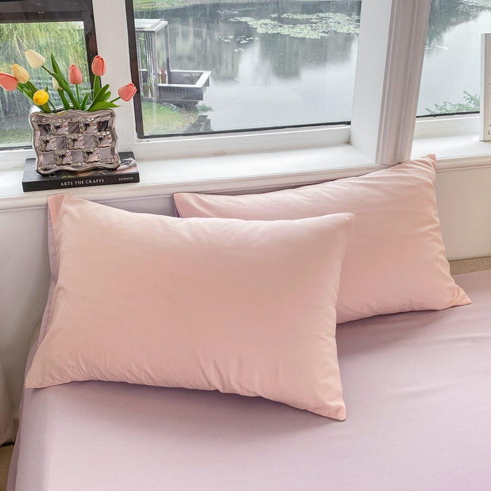 91家纺网 家纺一手货源 找家纺 芷凡家纺 2024新款亲肤棉纯色双拼四件套 丁香紫+奶油粉