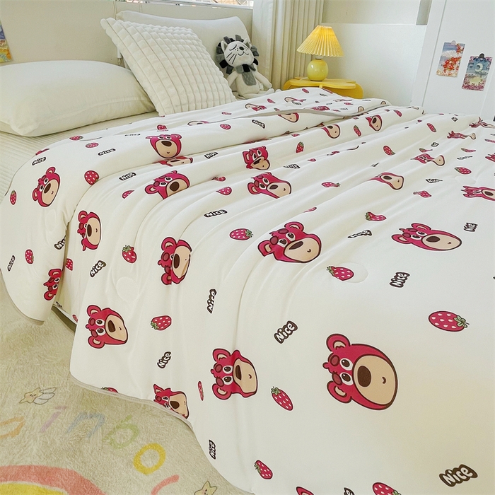 91家纺网 家纺一手货源 找家纺 米米儿家纺 2024新款A类针织棉夏被夏凉被被子被芯 草莓小熊