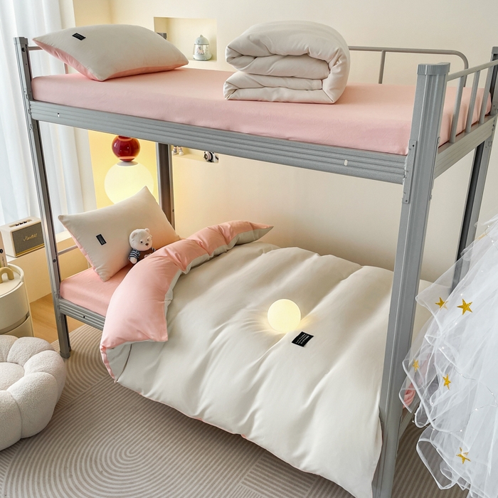 91家纺网 家纺一手货源 找家纺 米瑞娜 2024新款水洗棉麻双拼纯色学生三件套 奶白+冰粉