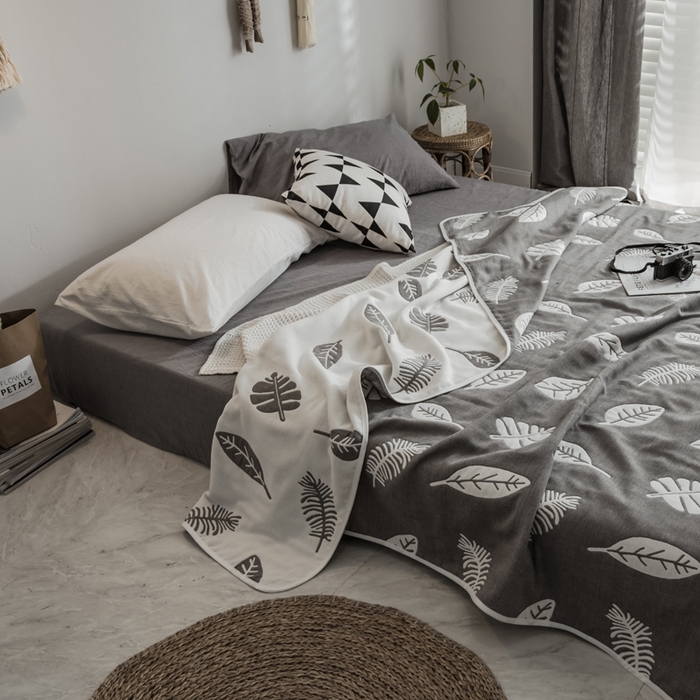 91家纺网 家纺一手货源 找家纺 朴尔 2024经典六层纱布全棉毛巾被系列 凉爽树叶灰