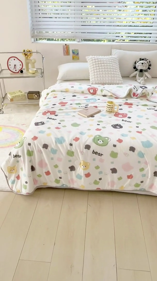 91家纺网 家纺一手货源 找家纺 米米儿家纺 2024新款A类针织棉夏被夏凉被被子被芯 炫彩小熊