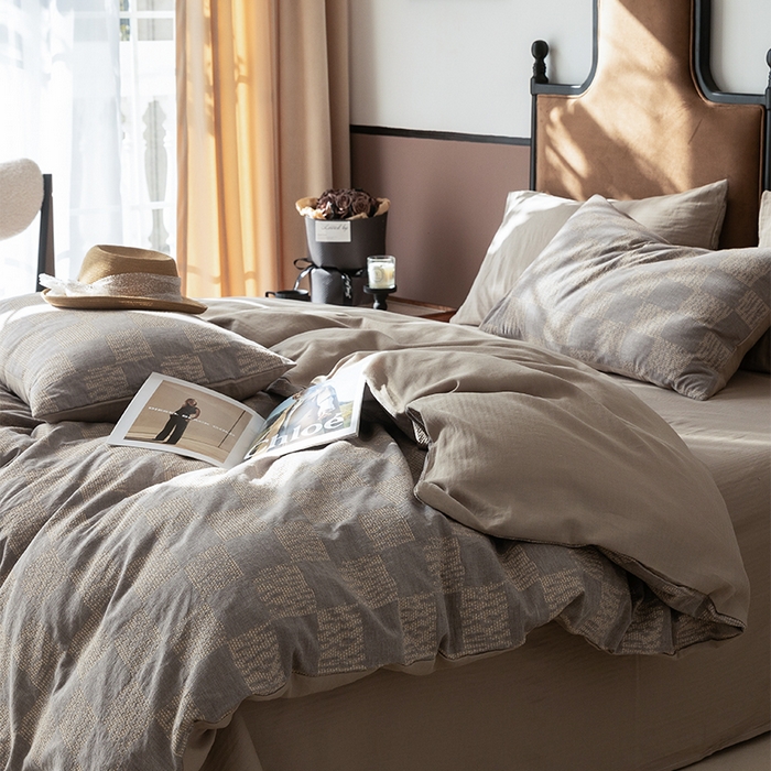 91家纺网 家纺一手货源 找家纺 棉邦 2024新款全棉色织工艺双层纱四件套 格高意远灰粽