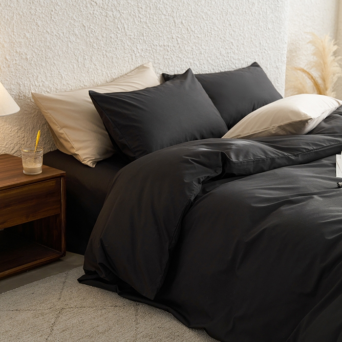 91家纺网 家纺一手货源 找家纺 千朵森 2024新款全棉贡缎双拼纯色四件套 暗香-熔岩灰