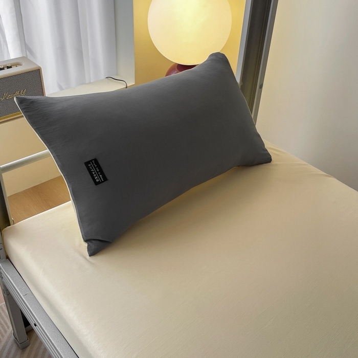 91家纺网 家纺一手货源 找家纺 米瑞娜2024水洗棉麻双拼纯色学生款四件套 中灰+奶茶