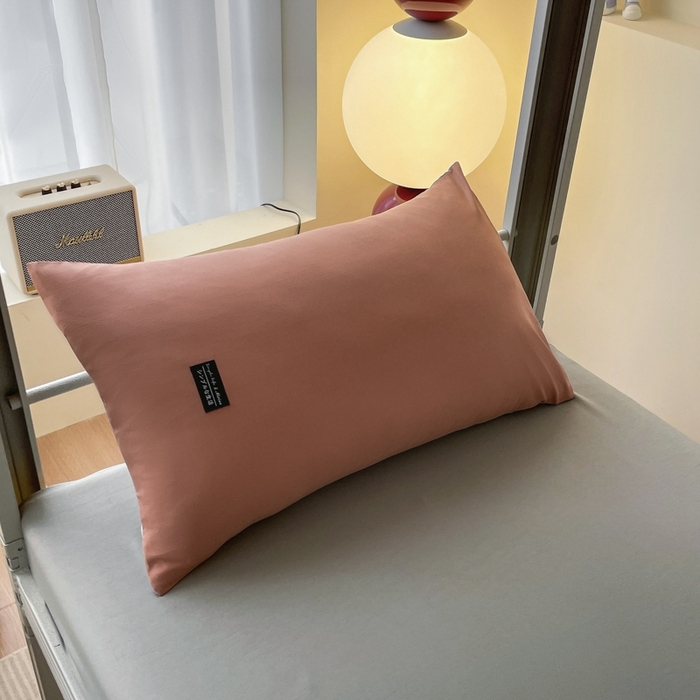 91家纺网 家纺一手货源 找家纺 米瑞娜2024水洗棉麻双拼纯色学生款枕套  黛粉+浅灰