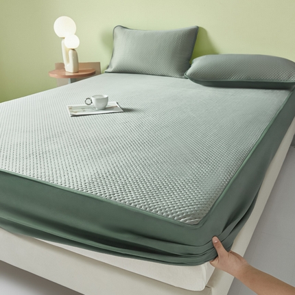 91家纺网 家纺一手货源 找家纺 莱登卡奴 2025新款A类云母凉感丝系列-床笠款凉席 军绿