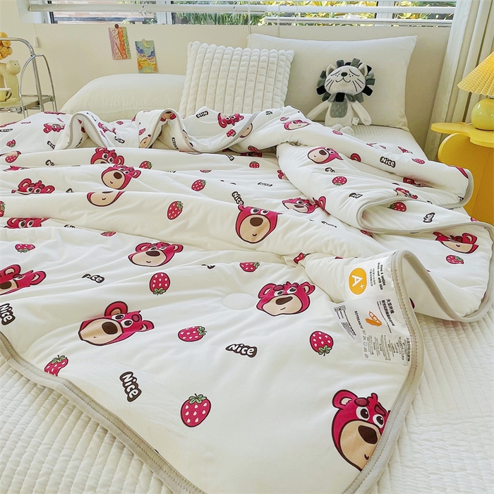 91家纺网 家纺一手货源 找家纺 米米儿家纺 2024新款A类针织棉夏被夏凉被被子被芯 草莓小熊