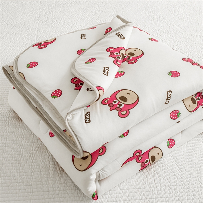 91家纺网 家纺一手货源 找家纺 米米儿家纺 2024新款A类针织棉夏被夏凉被被子被芯 草莓小熊