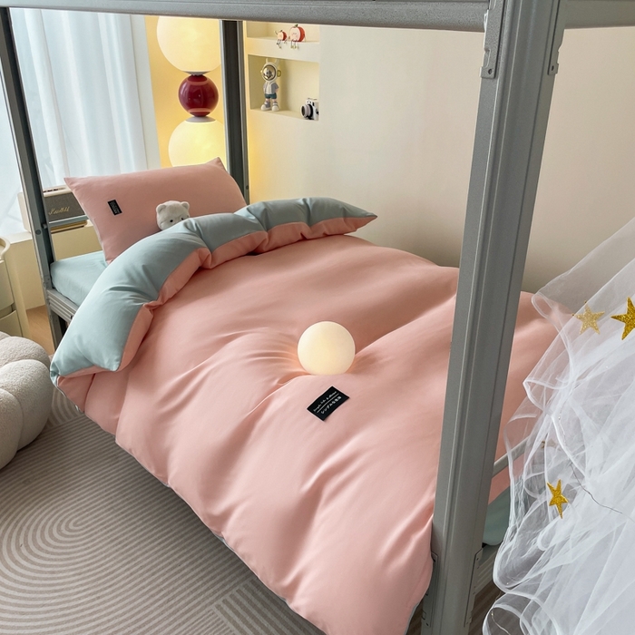 91家纺网 家纺一手货源 找家纺 米瑞娜2024水洗棉麻双拼纯色学生款被套 冰粉+自然绿