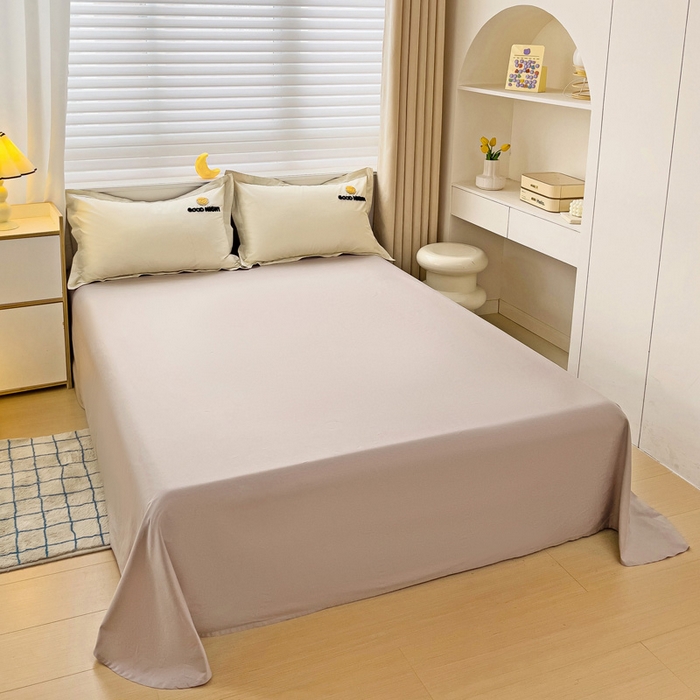 91家纺网 家纺一手货源 找家纺 娜娜 2024新款全棉亲肤舒适毛巾绣卡通系列四件套 可爱猫咪-奶昔白