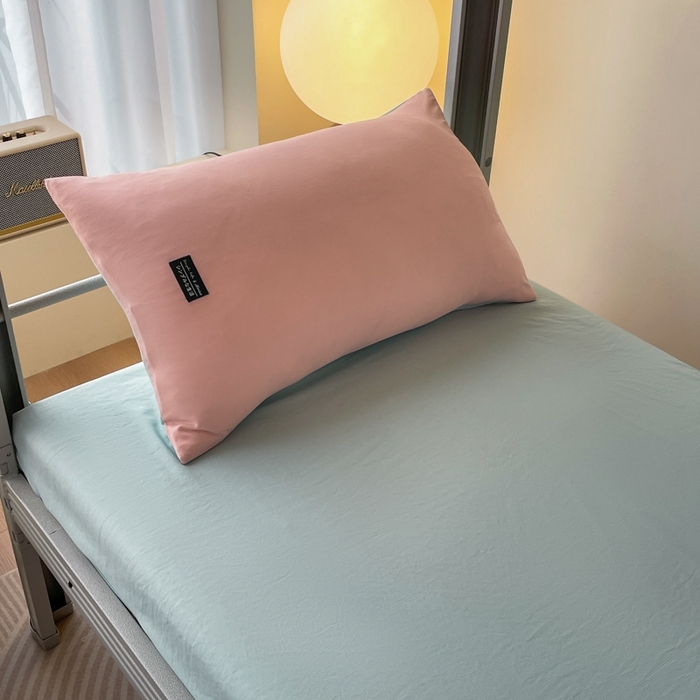 91家纺网 家纺一手货源 找家纺 米瑞娜2024水洗棉麻双拼纯色学生款四件套 冰粉+自然绿