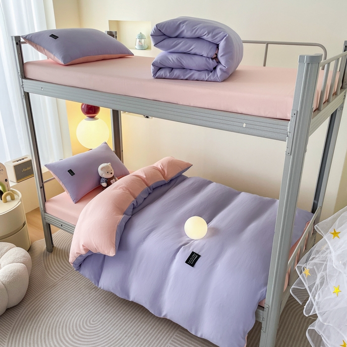 91家纺网 家纺一手货源 找家纺 米瑞娜 2024新款水洗棉麻双拼纯色学生三件套 丁香紫+西梅粉