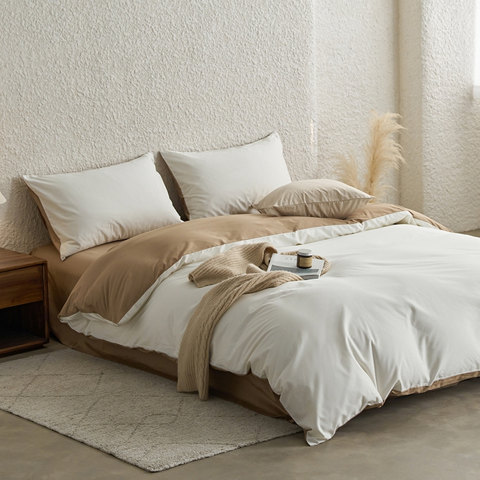 91家纺网 家纺一手货源 找家纺 千朵森 2024新款全棉贡缎双拼纯色四件套 暗香-瑞雪白双拼