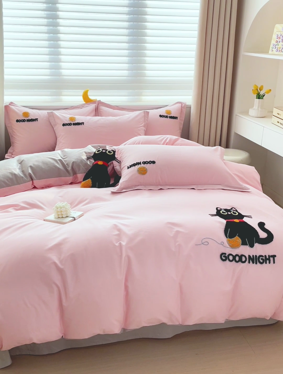 91家纺网 家纺一手货源 找家纺 娜娜 2024新款全棉亲肤舒适毛巾绣卡通系列四件套 可爱猫咪-嫩粉