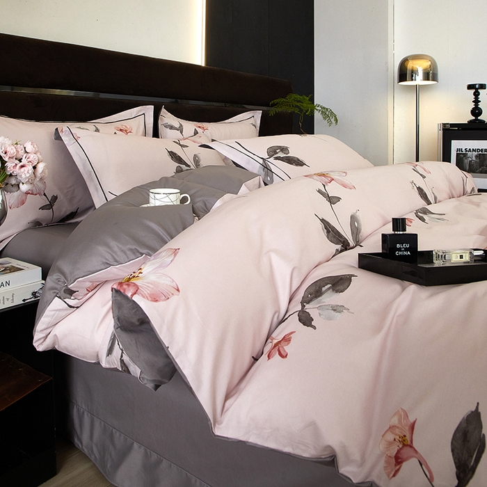 91家纺网 家纺一手货源 找家纺 沐白 2024新款全棉全棉13376全活性印花黄金棉系列四件套 白觅-粉