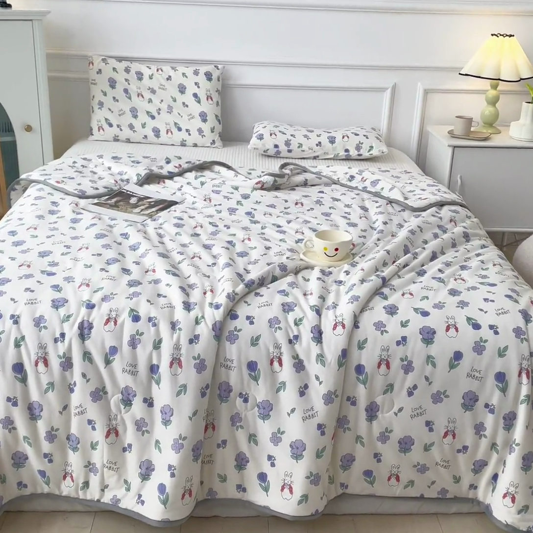 91家纺网 家纺一手货源 找家纺 米米儿家纺 2024新款A类针织棉夏被夏凉被被子被芯 花丛小兔