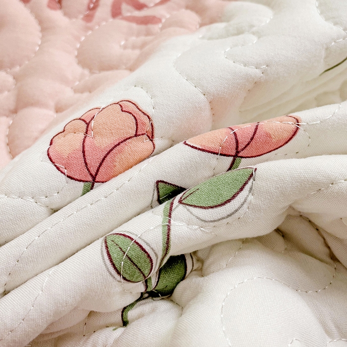 91家纺网 家纺一手货源 找家纺 纽缦家纺 2024水洗双层纱加厚加棉韩版床盖 日记小姐