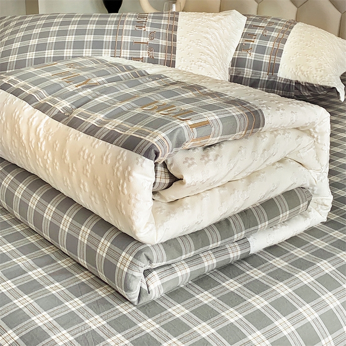 91家纺网 家纺一手货源 找家纺 换种生活 2024新款法式小香风全棉夏被四件套 麦田