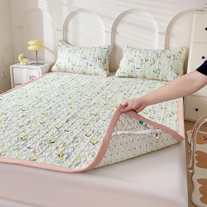 91家纺网 家纺一手货源 找家纺 纽缦家纺  水洗双层纱加厚加棉床垫 夹心果冻