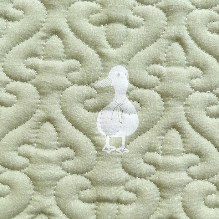 91家纺网 家纺一手货源 找家纺 纽缦家纺 水洗双层纱加厚加棉床笠-床垫保护套 小绿鸭