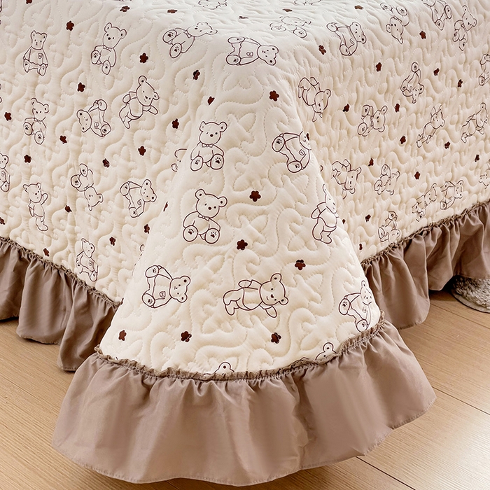 91家纺网 家纺一手货源 找家纺 纽缦家纺 2024水洗双层纱加厚加棉韩版床盖 小熊院长