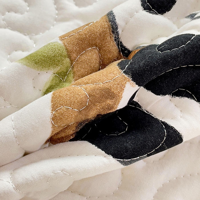 91家纺网 家纺一手货源 找家纺 纽缦家纺 2024水洗双层纱加厚加棉韩版床盖 小熊猫