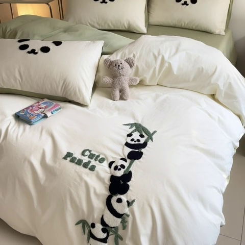 91家纺网 家纺一手货源 找家纺 琪格格2024新款纯棉毛巾绣四件套 森林熊猫