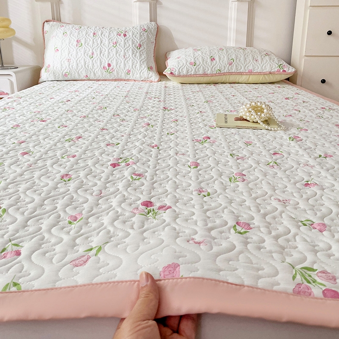 91家纺网 家纺一手货源 找家纺 纽缦家纺  水洗双层纱加厚加棉床垫 甜酥少女