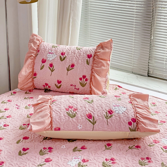 91家纺网 家纺一手货源 找家纺 纽缦家纺 2024水洗双层纱加厚加棉韩版床盖 甜茶日记