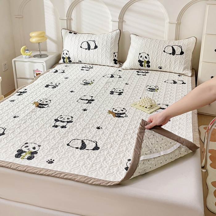 91家纺网 家纺一手货源 找家纺 纽缦家纺  水洗双层纱加厚加棉床垫 小熊猫