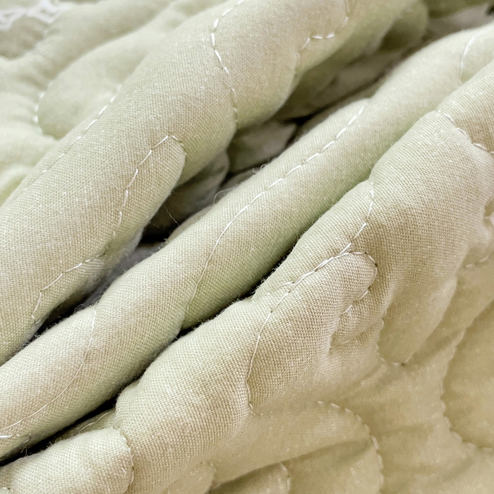 91家纺网 家纺一手货源 找家纺 纽缦家纺 2024水洗双层纱加厚加棉韩版床盖 小绿鸭