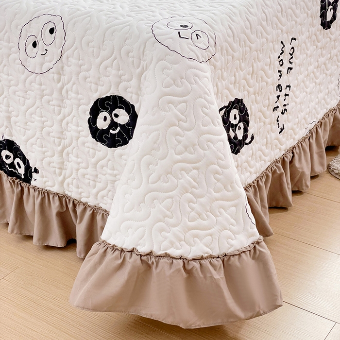 91家纺网 家纺一手货源 找家纺 纽缦家纺 2024水洗双层纱加厚加棉韩版床盖 小黑球