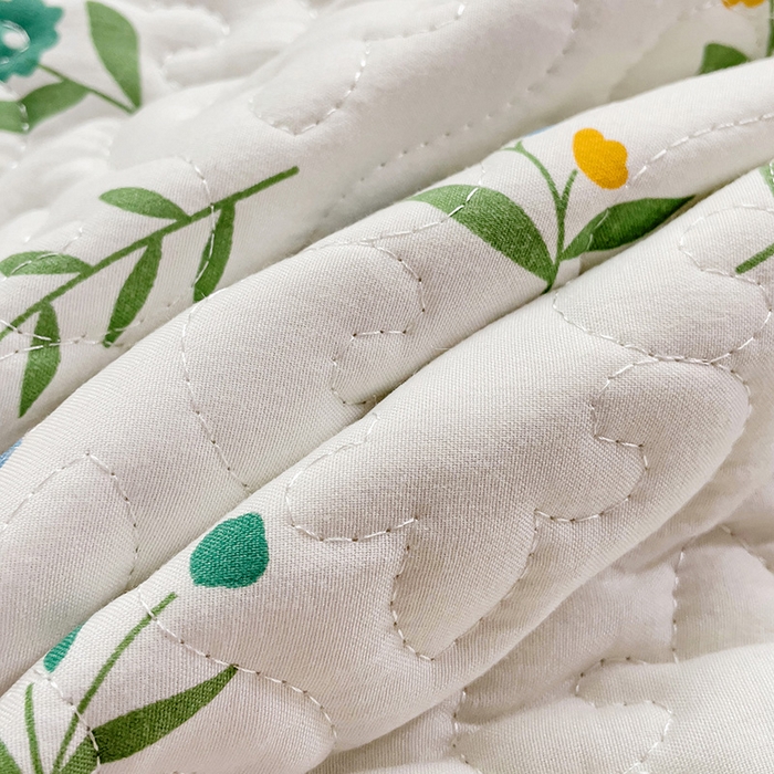 91家纺网 家纺一手货源 找家纺 纽缦家纺 2024水洗双层纱加厚加棉韩版床盖 小兔堡