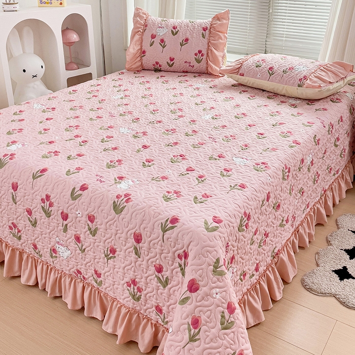 91家纺网 家纺一手货源 找家纺 纽缦家纺 2024水洗双层纱加厚加棉韩版床盖 甜茶日记