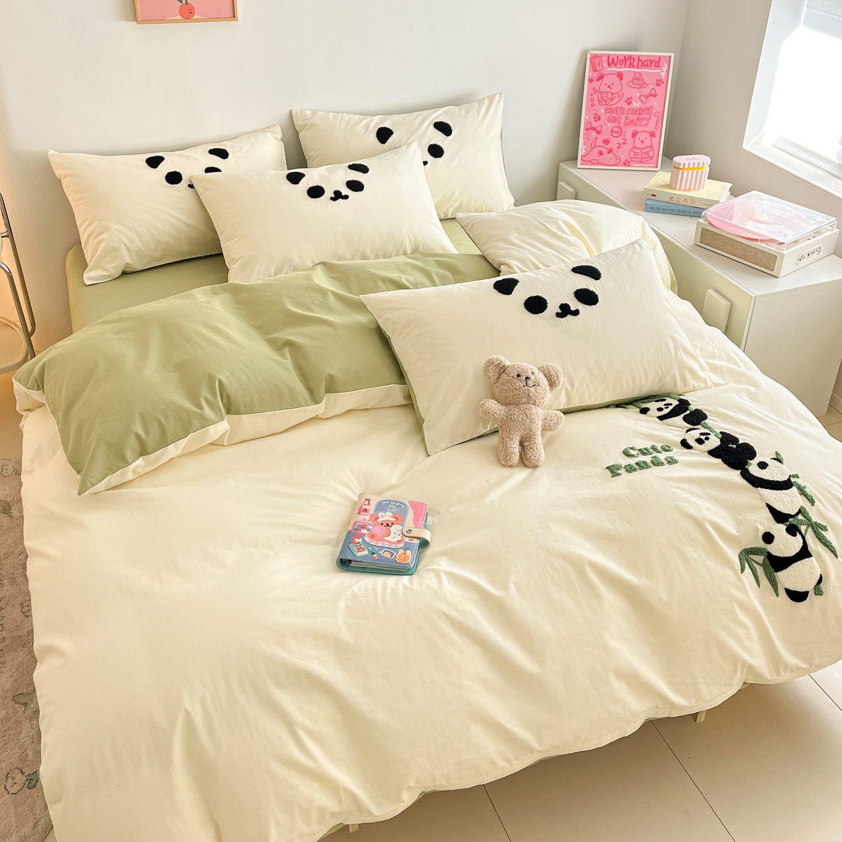 91家纺网 家纺一手货源 找家纺 琪格格2024新款纯棉毛巾绣四件套 熊猫爬树