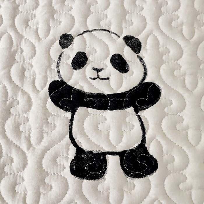 91家纺网 家纺一手货源 找家纺 纽缦家纺  水洗双层纱加厚加棉床垫 小熊猫