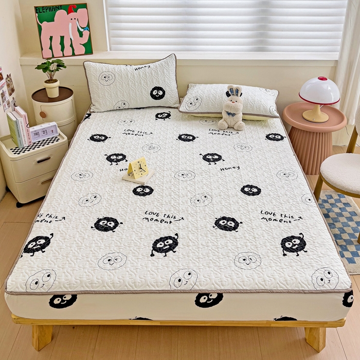 91家纺网 家纺一手货源 找家纺 纽缦家纺 水洗双层纱加厚加棉床笠-床垫保护套 小黑球