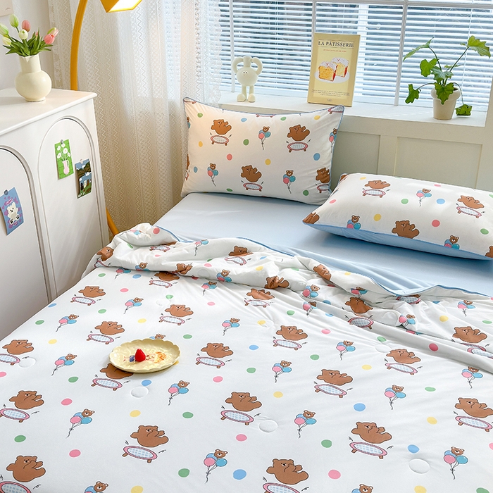 91家纺网 家纺一手货源 找家纺 星期八 2024新款针织棉夏被四件套 波点熊