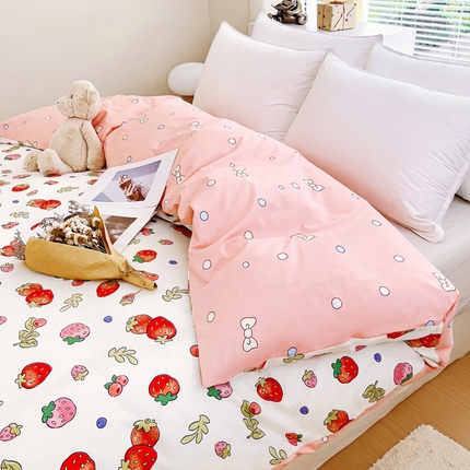 91家纺网 家纺一手货源 找家纺 锦罗绣 2024新款13372全棉印花单品被套 小草莓