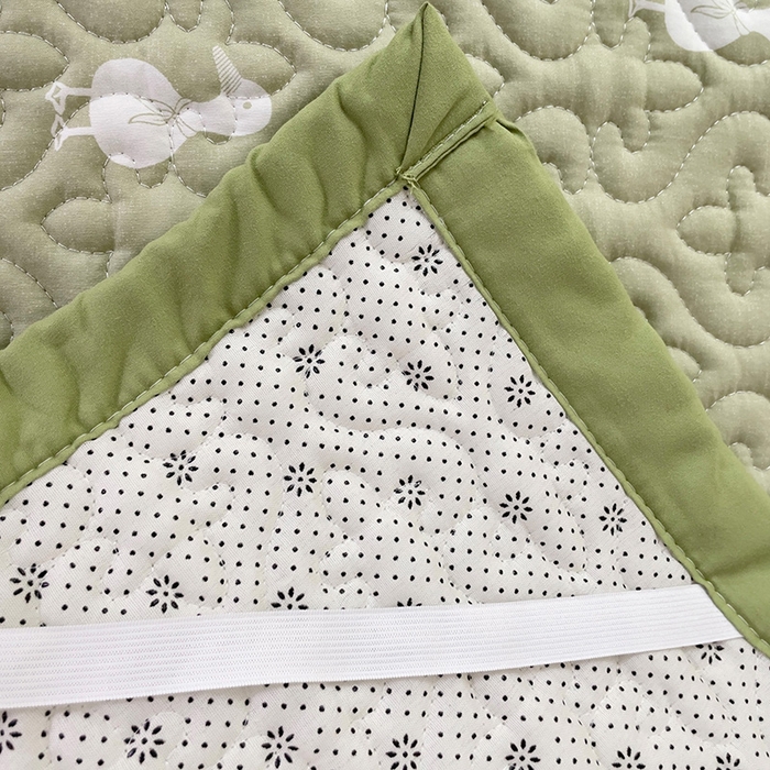 91家纺网 家纺一手货源 找家纺 纽缦家纺  水洗双层纱加厚加棉床垫 小绿鸭