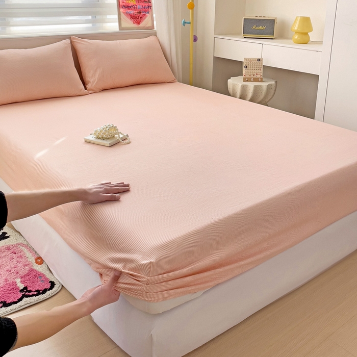 91家纺网 家纺一手货源 找家纺 纽缦家纺 2024素色无印风云朵棉单床笠 小粉条