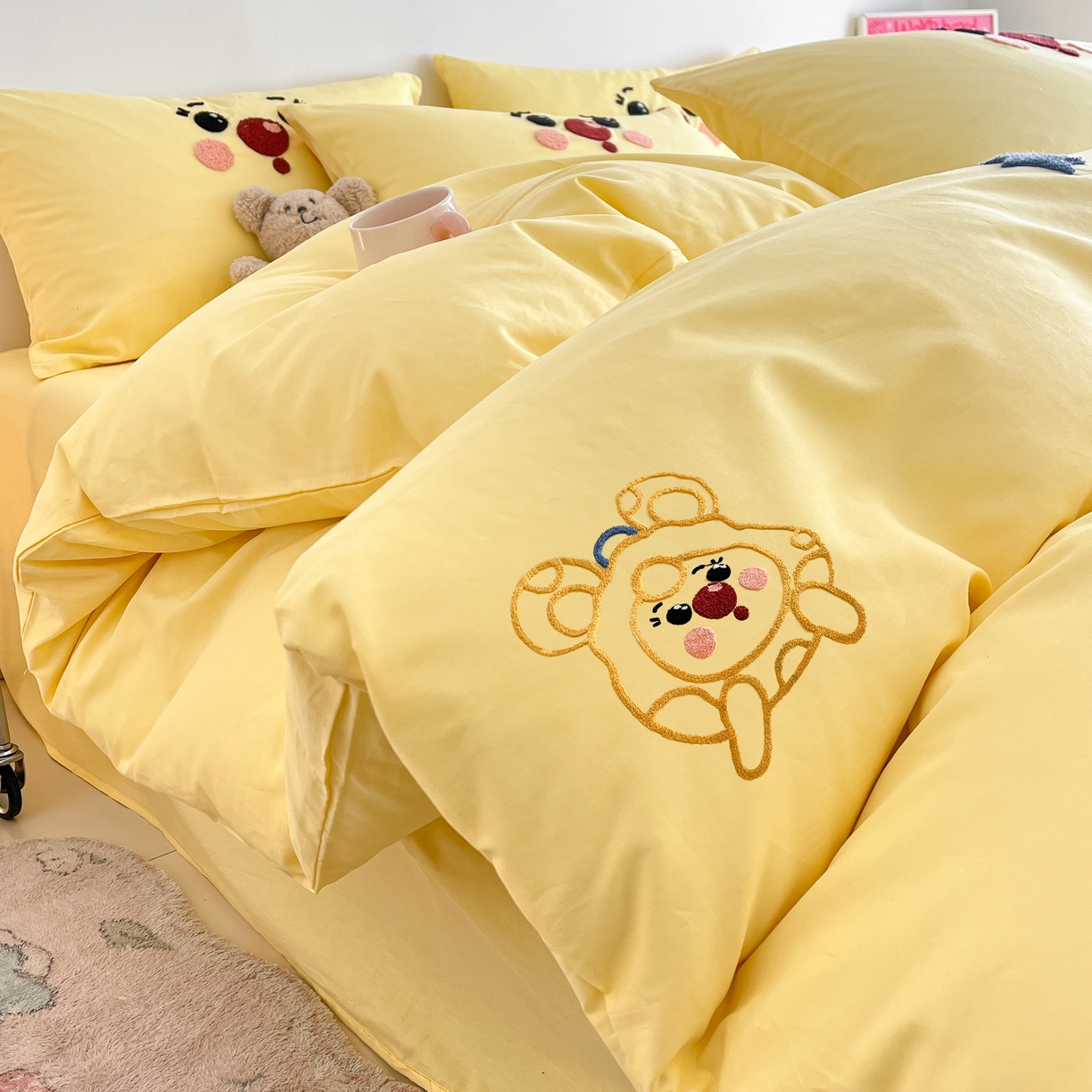 91家纺网 家纺一手货源 找家纺 琪格格2024新款纯棉毛巾绣四件套 调皮芝士奶黄