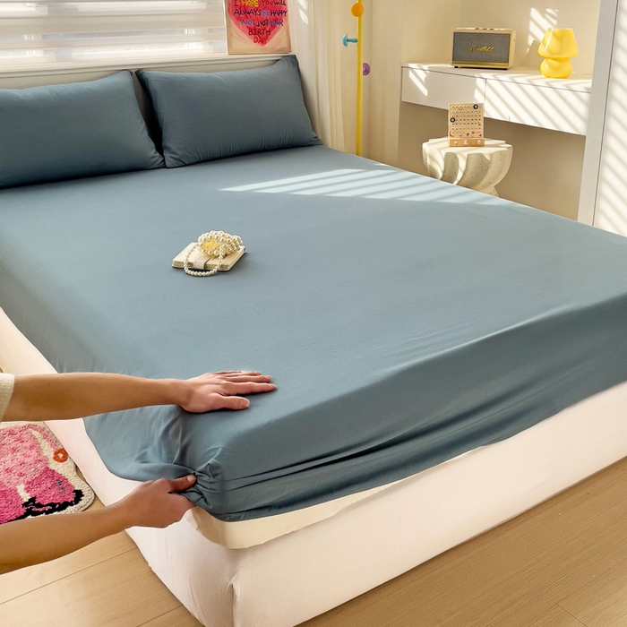 91家纺网 家纺一手货源 找家纺 纽缦家纺 2024素色无印风云朵棉单床笠 纯色藏青