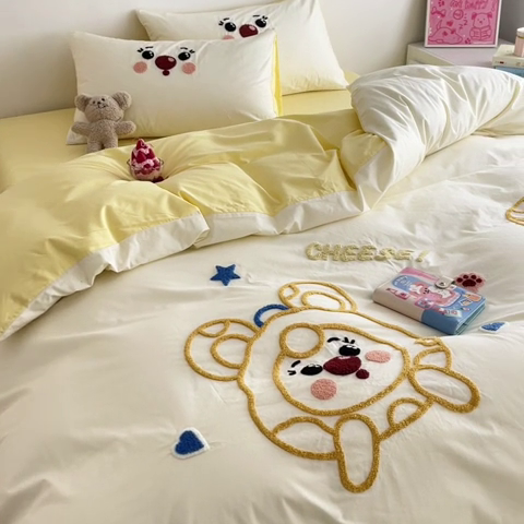 91家纺网 家纺一手货源 找家纺 琪格格2024新款纯棉毛巾绣四件套 调皮芝士 米白配奶黄