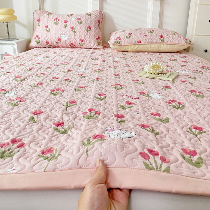 91家纺网 家纺一手货源 找家纺 纽缦家纺  水洗双层纱加厚加棉床垫 甜茶日记