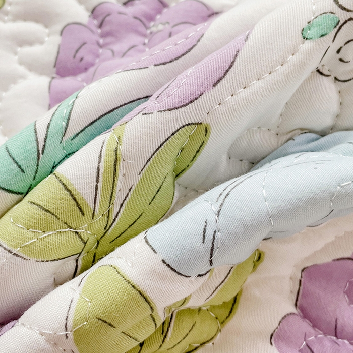 91家纺网 家纺一手货源 找家纺 纽缦家纺 2024水洗双层纱加厚加棉韩版床盖 素颜捧花