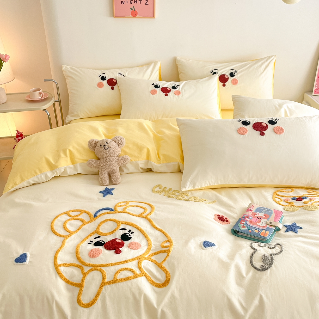 91家纺网 家纺一手货源 找家纺 琪格格2024新款纯棉毛巾绣四件套 调皮芝士 米白配奶黄